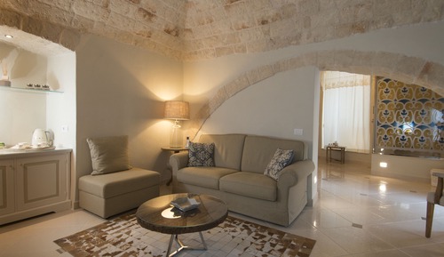 Suite (Annex Building)