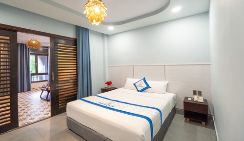 Family Room, 2 Bedrooms, Garden View