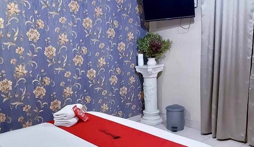 Family Room (Reddoorz)