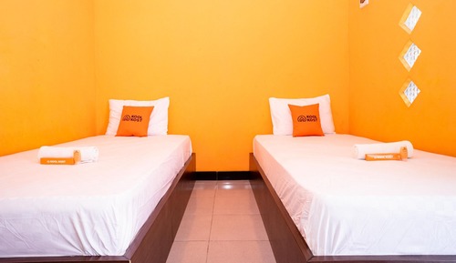 Standard Twin Room (Without A/C)