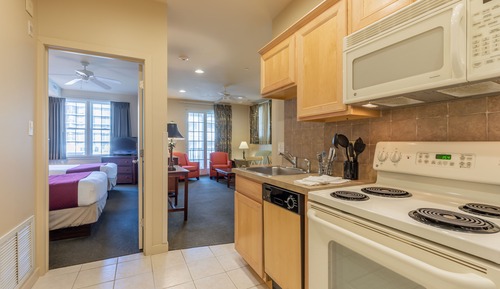 1 Bedroom Apartment, 2 Doubles