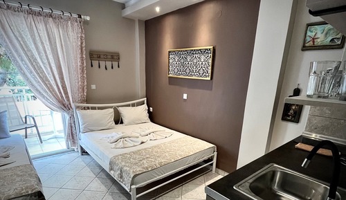 Basic Triple Room