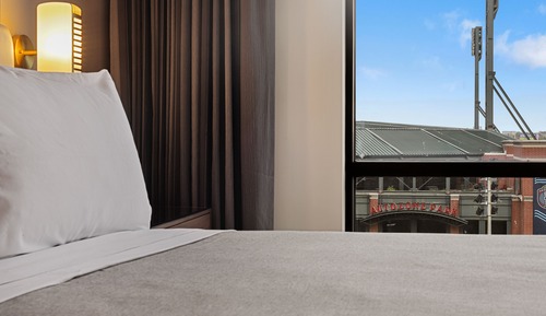 Premium Room, 1 King Bed, Accessible (Mobility & Hearing, Roll-In Shower)
