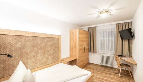 Classic Single Room