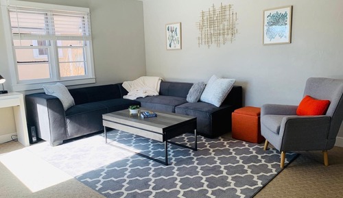 House, Multiple Beds (622 W. Laurel St. - Upper)