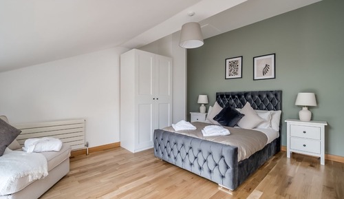 Deluxe Apartment, Ensuite, River View (Goliath 5-Bed)