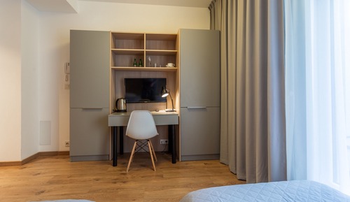 Economy Studio