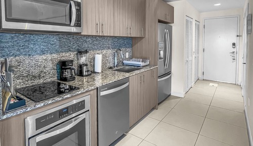 Superior Studio Suite, 1 Queen Bed, Golf View (Grand Mini Suite Golf View)