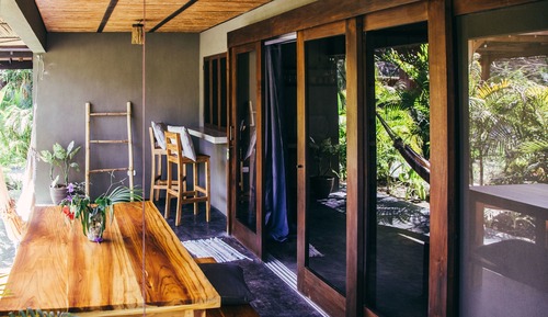 Studio Suite, 1 King Bed, Kitchen, Pool View