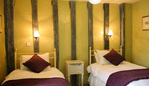 Standard Twin Room