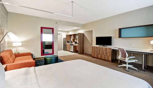 Studio, 1 Queen Bed, Accessible, Bathtub