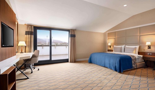 Suite, 1 King Bed, Non Smoking