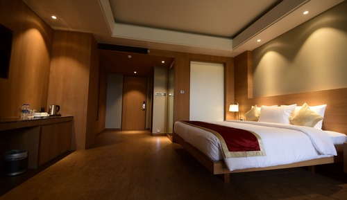 Honeymoon Suite