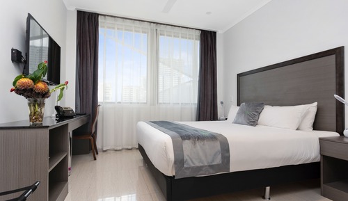 Standard Room, 1 Queen Bed