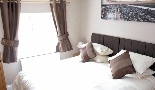 Superior Double Room, Ensuite (Interconnecting Rooms)