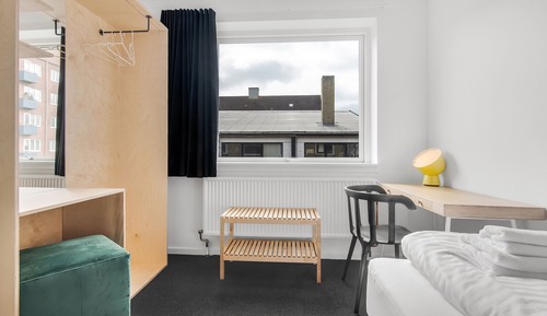 Basic Single Room, 1 Twin Bed, Shared Bathroom