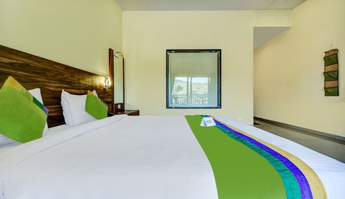 Deluxe Ac room with balcony