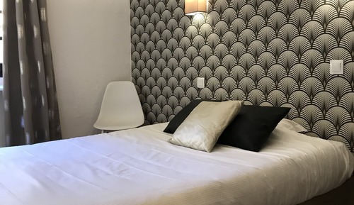 Single Room, 1 Queen Bed