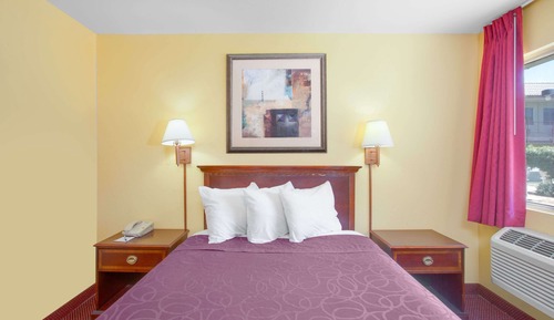 Room, 1 King Bed, Non Smoking