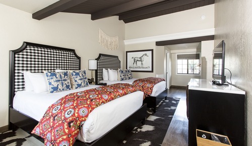 Room, 2 Queen Beds, Patio, Pool View