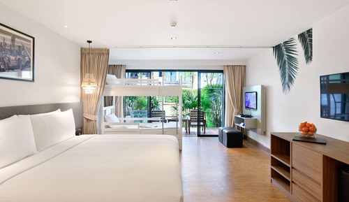 Family Room, 1 King Bed, Terrace (Garden)