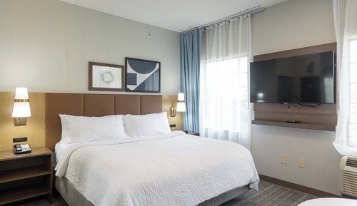 Studio Suite, 1 Queen Bed with Sofa bed, Kitchen
