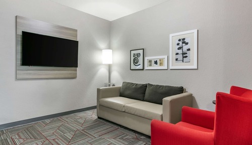 Suite, Multiple Beds, Accessible, Non Smoking