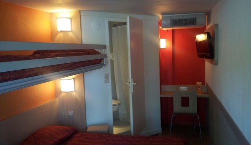 Standard Room, Multiple Beds (1 Double and 1 Single bed)