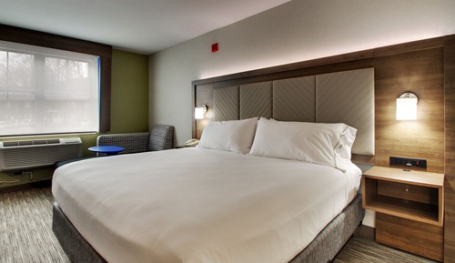Standard Room, 1 King Bed