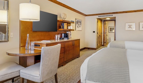 Luxury Interior Room, 2 Queens