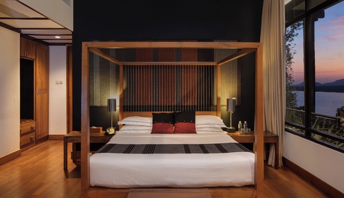 Luxury Suite