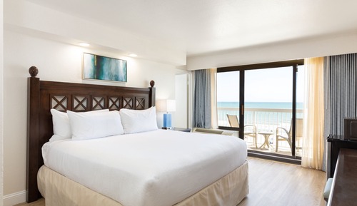Room, 1 King Bed, Oceanfront (Coastal View)