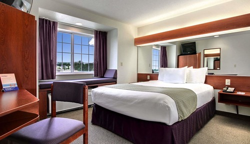 Studio Suite, 1 Queen Bed, Accessible, Non Smoking (Mobility)