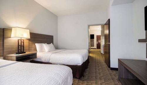 Suite, Multiple Beds, Accessible, Non Smoking
