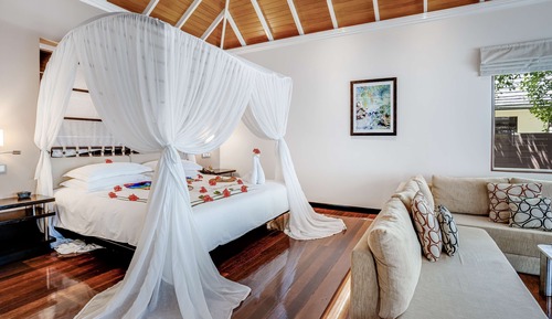 Deluxe Beachfront Pool Villa