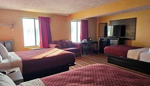 Family Triple Room, 3 Bedrooms, Refrigerator & Microwave