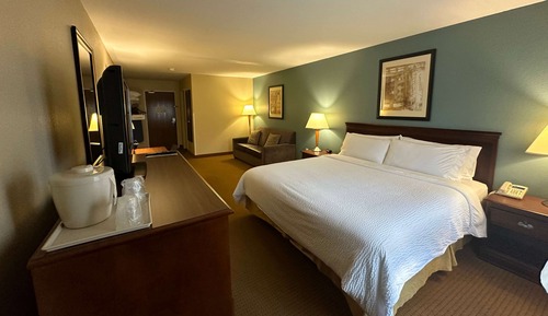 Suite, 1 King Bed with Sofa bed, Non Smoking