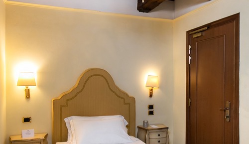 Economy Room