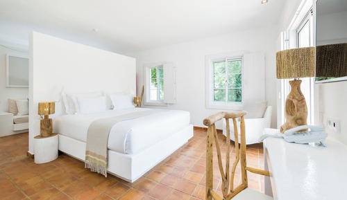 Junior Suite (Adults Only)