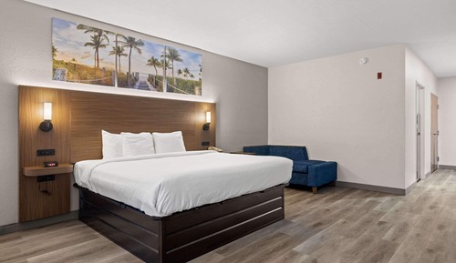 Suite, 1 King Bed with Sofa bed, Accessible, Non Smoking