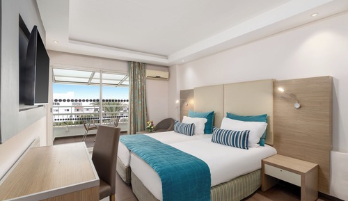 Superior Twin Room, Pool View