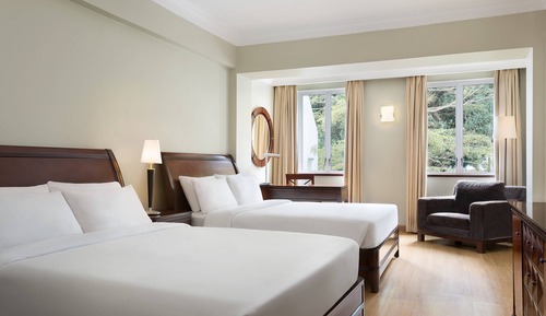 Deluxe Room, 2 Queen Beds, Pool View