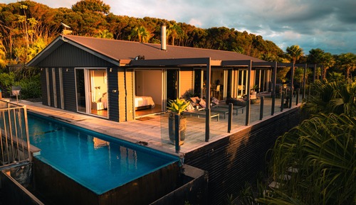 The eyrie villa