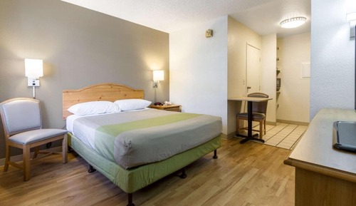Standard Suite, 1 Queen Bed, Accessible, Non Smoking
