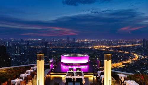 Tower Club Suite City View with Lounge and Drink at Sky Bar