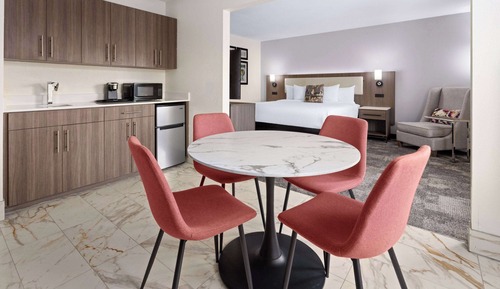 Room, 1 King Bed, Accessible, Non Smoking (Mobility)