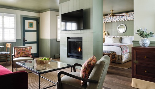 Superior Suite, 1 King Bed, Fireplace, Courtyard View (The LPP Suite Double Fireplace)