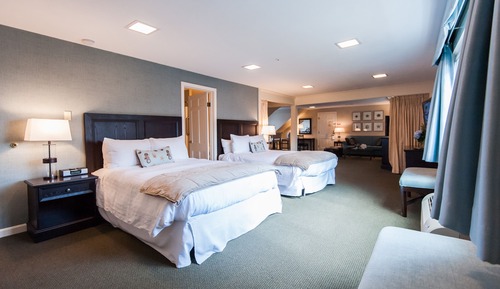 Standard Suite, 2 Queen Beds, Non Smoking, Harbor View