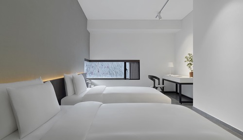 Suite, 2 Twin Beds (Commune)