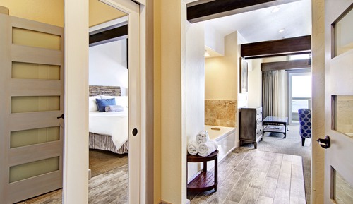 Deluxe Suite, 1 King Bed, Ocean View (Pigeon Point)